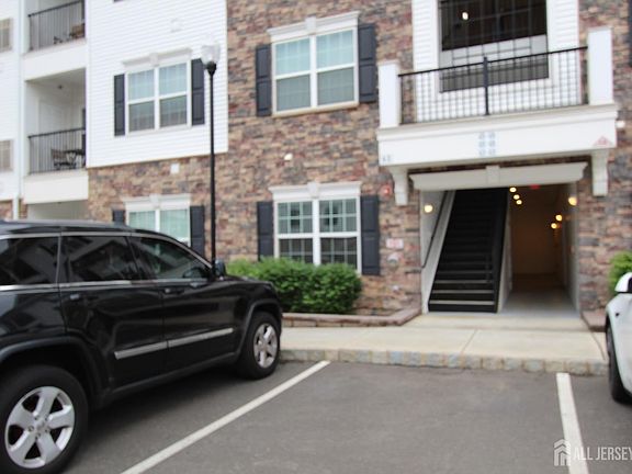 2nd image of 814 Stiller Ln