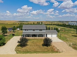 11121 48th St SW, Dickinson, ND 58601