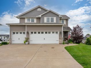 4367 55th Ave, Bettendorf, IA 52722