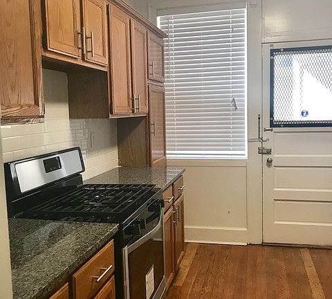 2nd image of 4858 N Hermitage Ave APT 1A