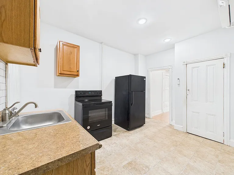 2914 Girard Ave — Photo 5