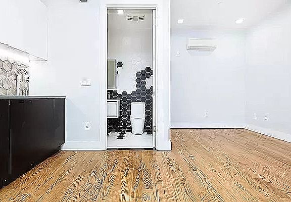 4th image of 2734 Snyder Ave #3C