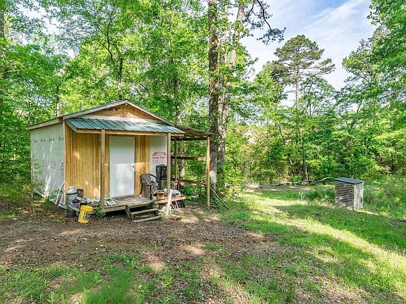 4th image of 100 Old River Cabin Rd