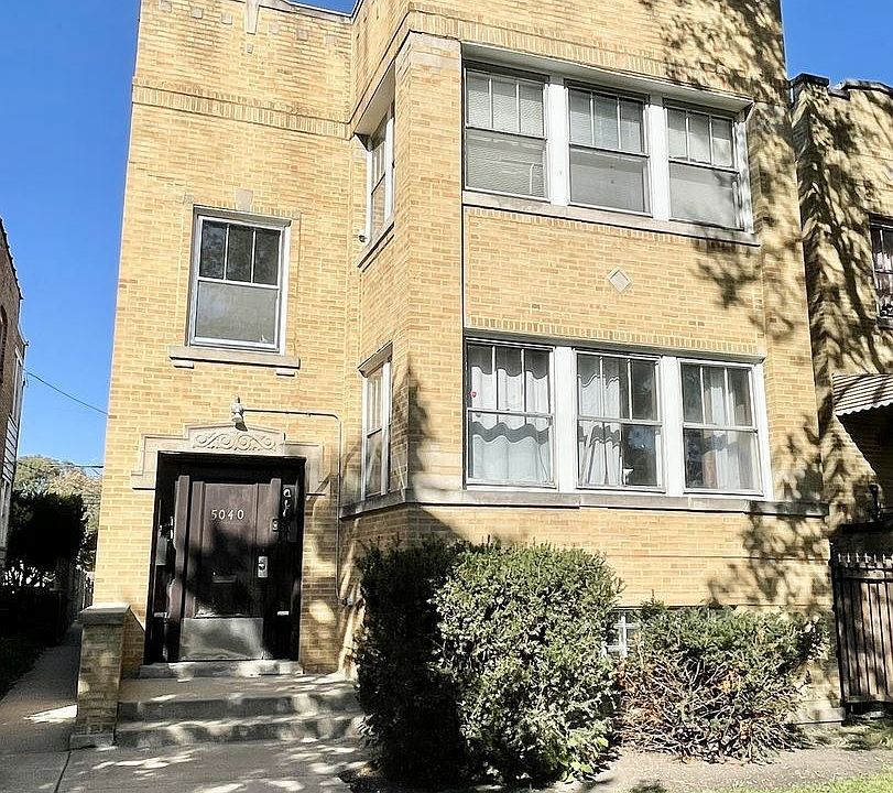 1st image of 5040 W Wrightwood Ave