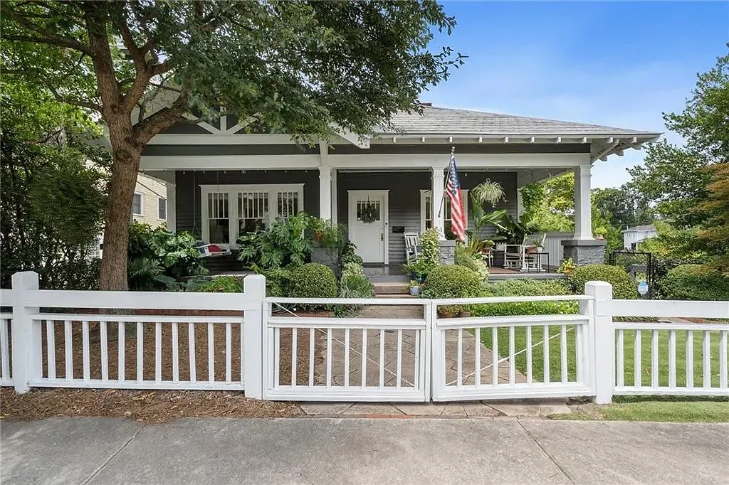 2 bed, $3,800 — Photo 1