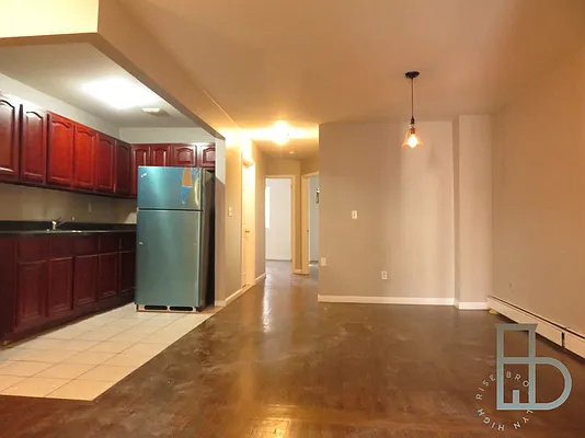 Rented by Miron Realty Group | media 20