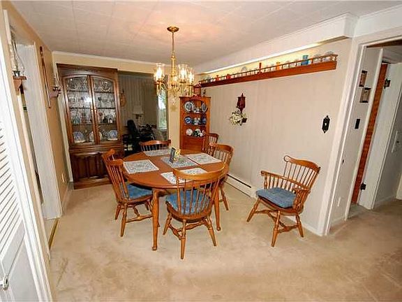 5th image of 350 Southwood Dr