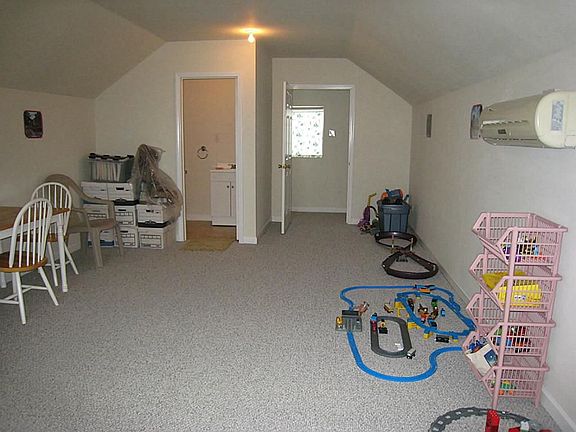 3rd image of 11211 Grimes Ave