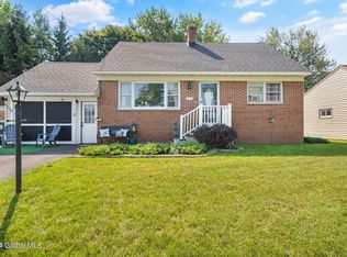 2103 Nahant St, Schenectady, NY 12306