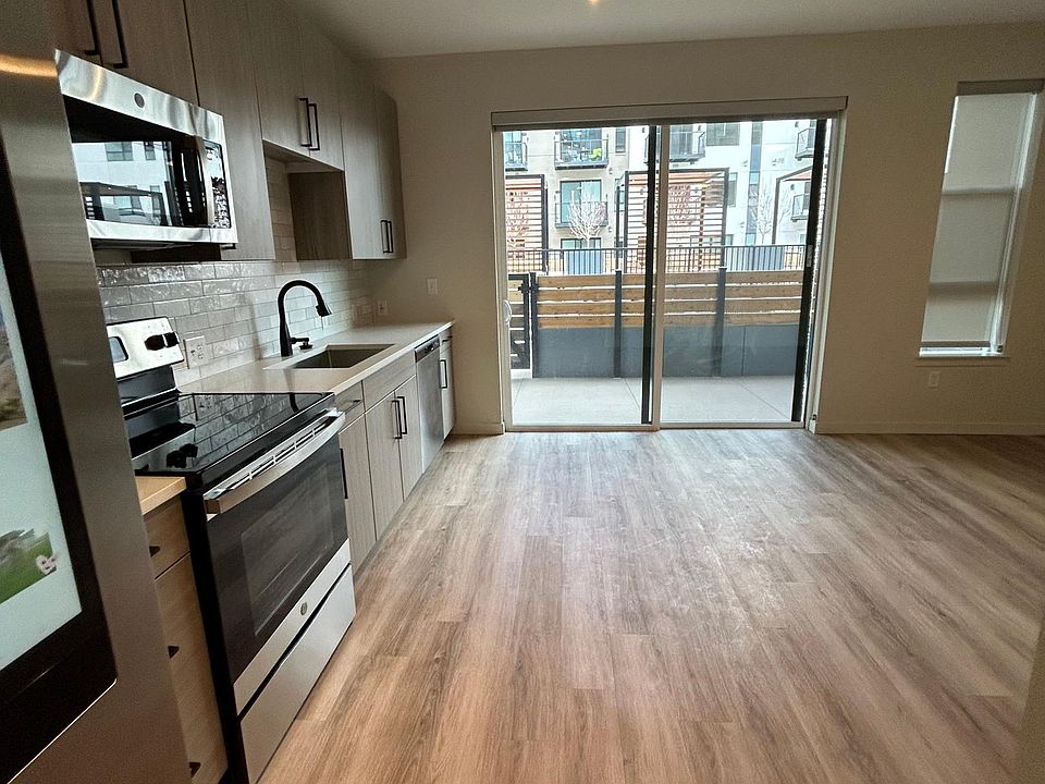 1st image of 431 S Broadway #364