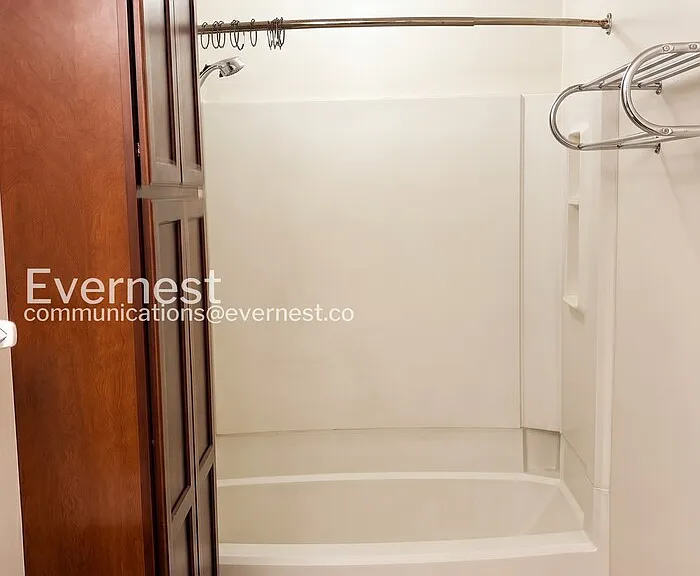 1268 Michigan Ave — Photo 43