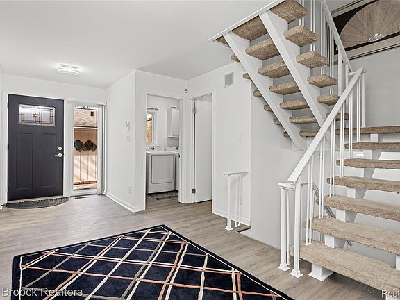 3rd image of 7451 Pebble Point #1