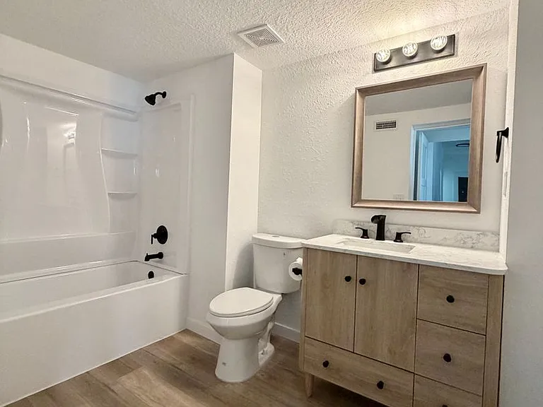 717 King St — Photo 19