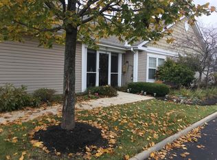 10 Ellington Commons Ln, Granville, OH 43023