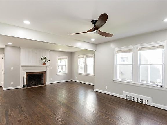 5th image of 724 E 72nd St