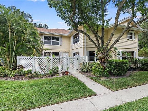 2nd image of 8137 Bridgewater Ct #37C