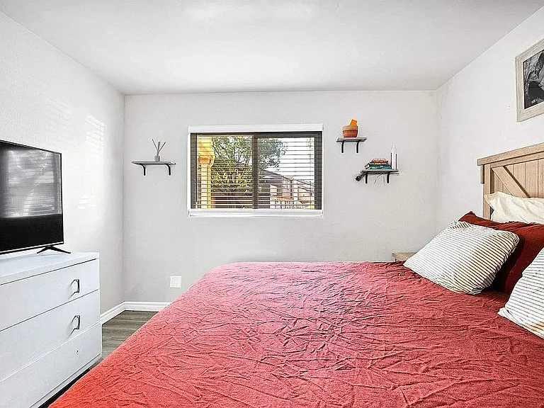 5054 Los Morros Way — Photo 7