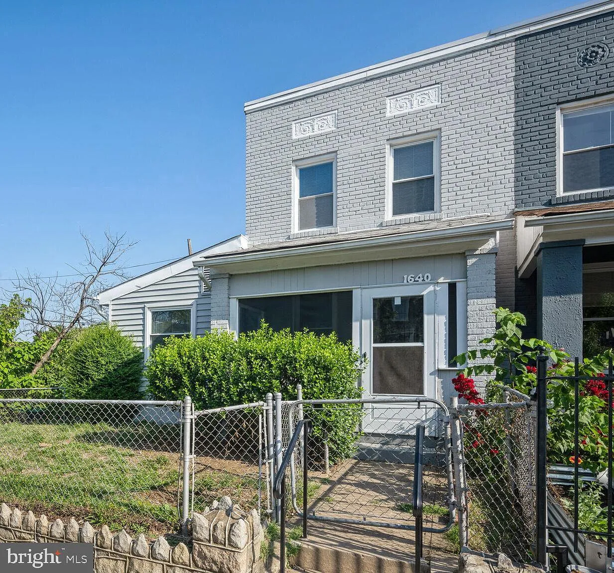 3 bed, 1280 sqft, $3,750 — Photo 1