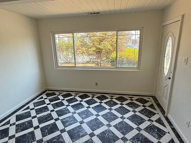3893 Clough Ave — Photo 24