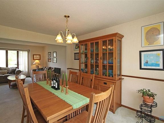 2nd image of 520 Greenfield Dr