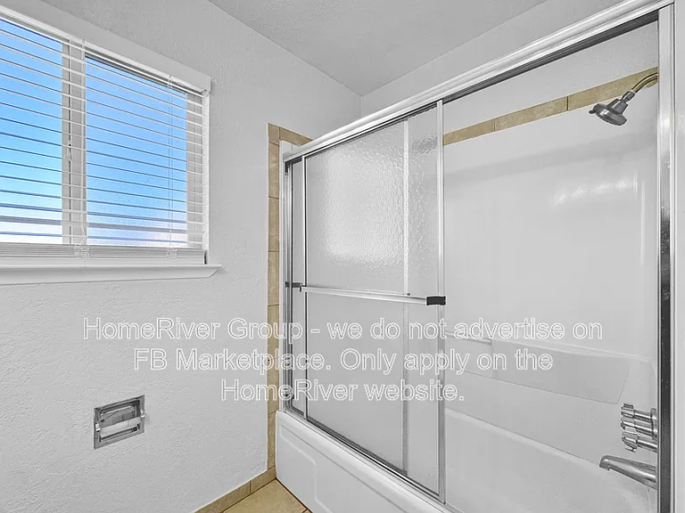 2304 Alamogordo Dr NW — Photo 18