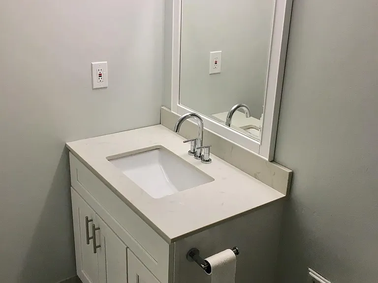 800 Parkview Dr #411 — Photo 14