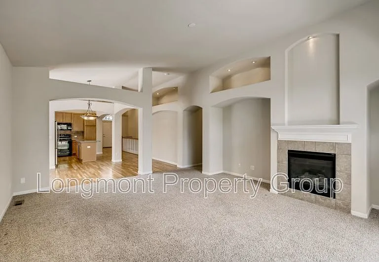 1668 Metropolitan Dr — Photo 7