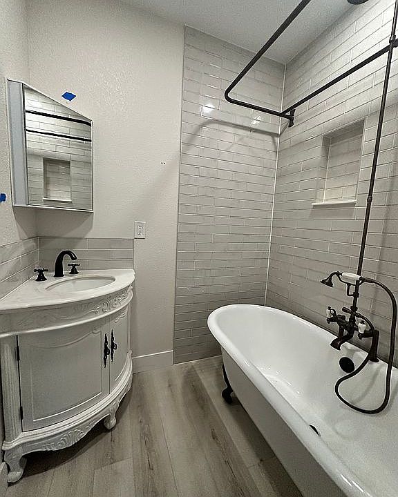 2nd image of 3853 Hunterwood Ln