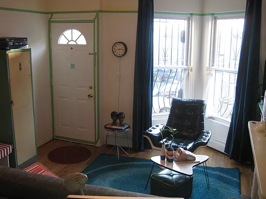 Rented by Brownstone Property Group | media 8