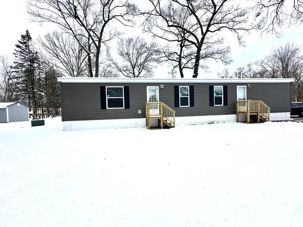 2361 Oak St, Twin Lake, MI 49457