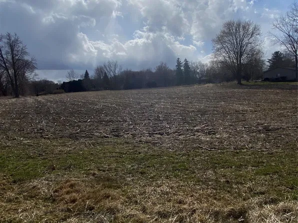 7036 Rea Ln, Almont, MI 48003