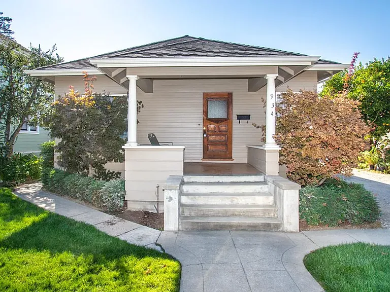 934 Ramona St #1 — Photo 1