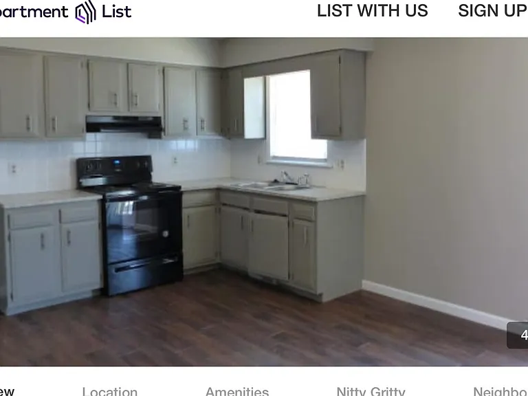 410 Lester St — Photo 2