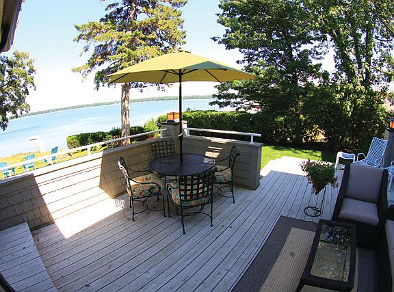 Deck looking lakeside