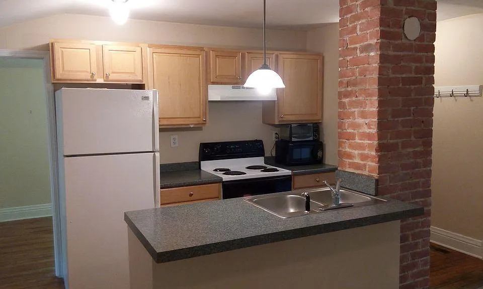 206 Olive St #2