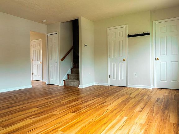 3rd image of 9836 Plaza View Way