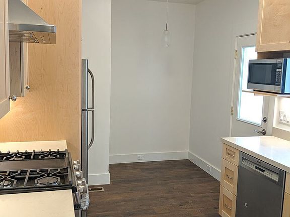 4th image of 1346 28th Ave