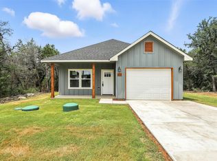 922 Scenic Dr, Granbury, TX 76048