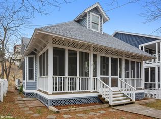 102 Beachwalk Ln, Michigan City, IN 46360