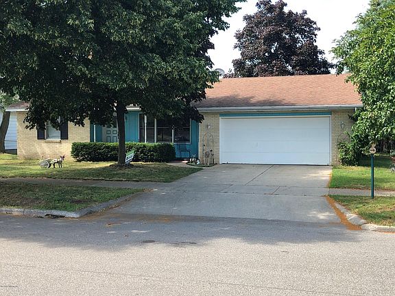 2nd image of 231 W 28th St