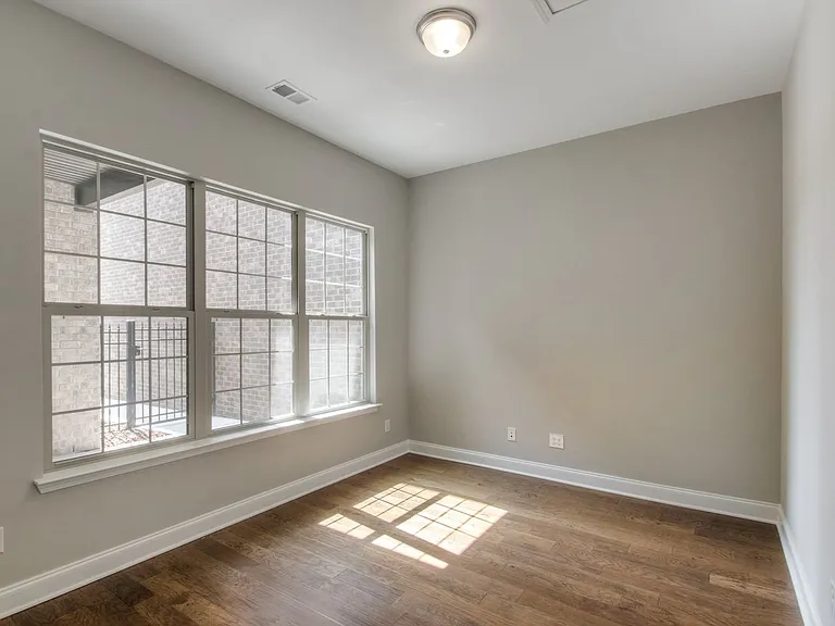 923 Scouting Dr — Photo 18