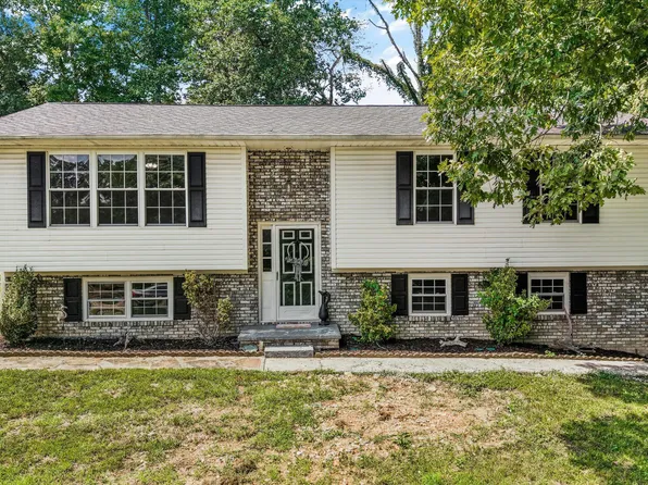 175 Henderson Ln, Jacksboro, TN 37757