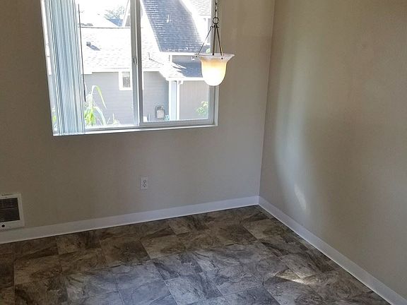 5th image of 2250 I St NE APT 03