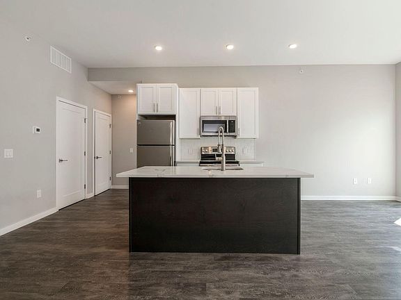 2nd image of 1520 N 7th St #3A
