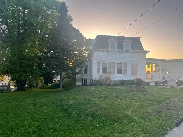 49 Stafford Rd, Fall River, MA 02721