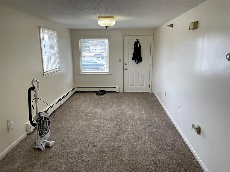 844 State St #39 — Photo 2