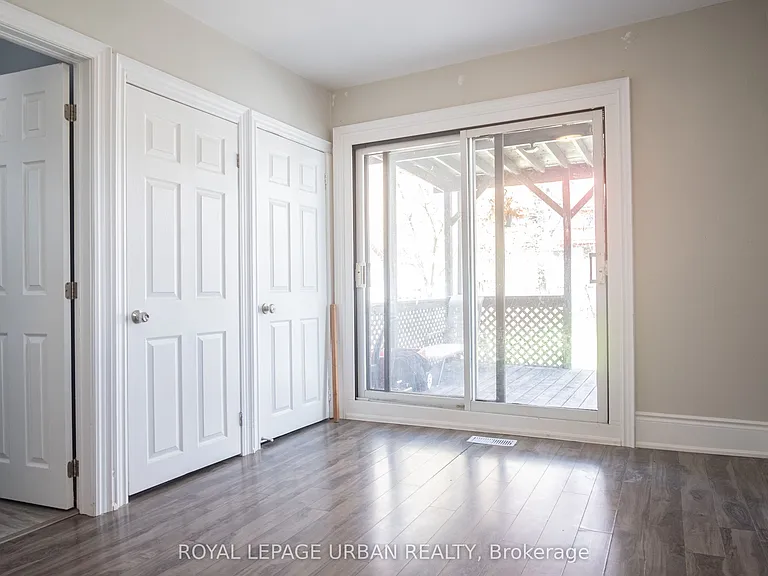 36 Welland St #MAIN FLOOR — Photo 12