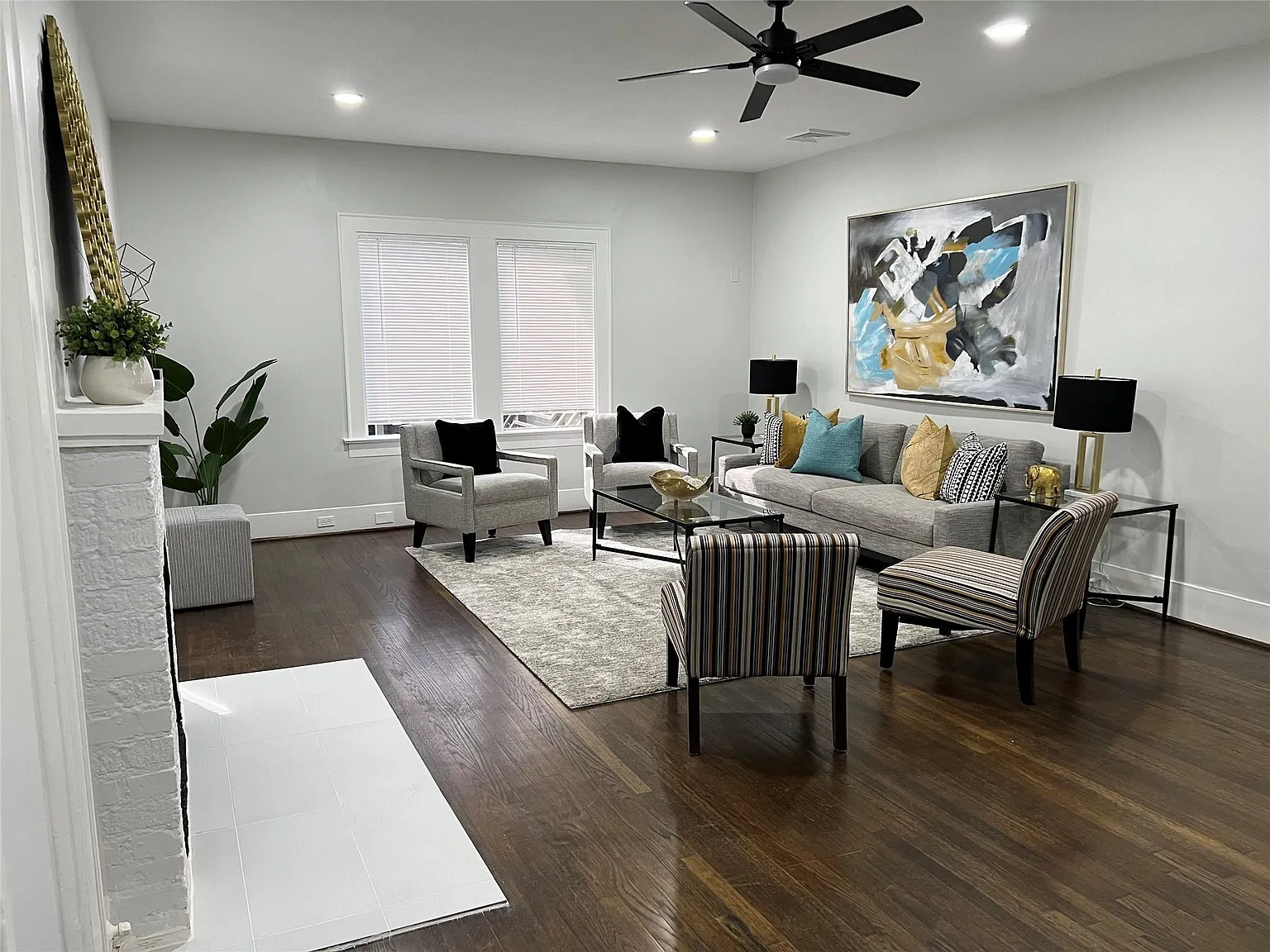 3 bed, 3.5 bath, 2788 sqft, $4,800 — Photo 3