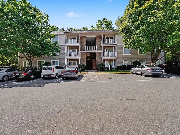 9535 University Terrace Dr #B — Photo 21