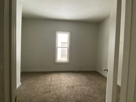 5th image of 709 N Washington St